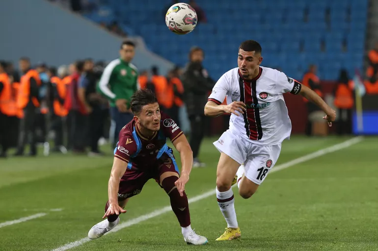 Son dakika... Trabzonspor, Karagümrük'ü 4 golle uğurladı!