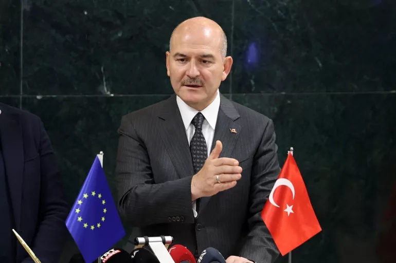 Süleyman Soylu'dan 'yeşil pasaport' açıklaması
