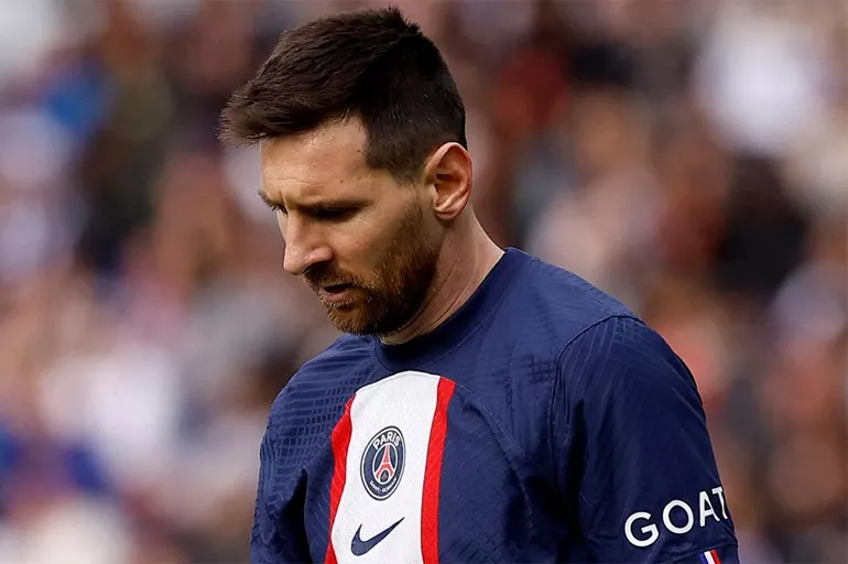 Takımdan ayrılacağı konuşuluyordu: Lionel Messi'den özür!