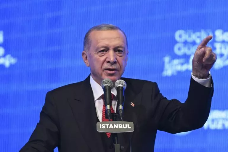 Ünlülerden cumhurbaşkanı Erdoğan’a tebrik mesajları: Hamdolsun!