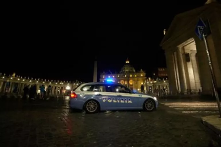 Vatikan'da korku dolu anlar! Papa'nın muhafızları alarma geçti!