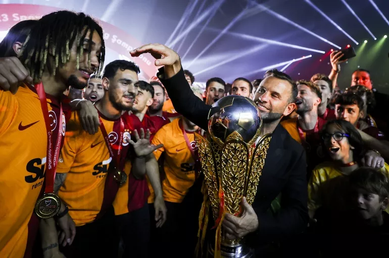 Son dakika: Galatasaray, Okan Buruk'u TFF'ye bildirdi