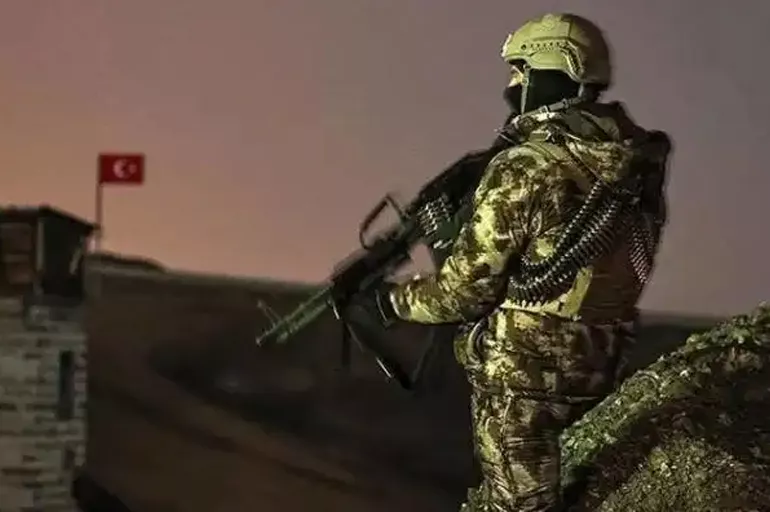 Terör örgütü PKK'dan kaçışlar devam ediyor: 5 terörist daha ikna yoluyla güvenlik güçlerine teslim oldu