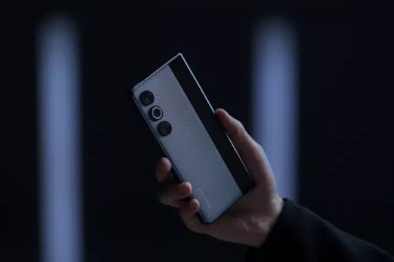 Rulo şeklinde telefon Phantom Ultimate geliyor! Tecno Phantom Ultimate özellikleri ne, fiyatı ne kadar?