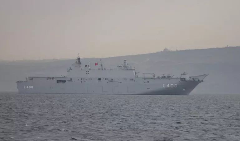 TCG Anadolu İzmit Körfezi'ne demir attı! Kocaelililer ziyarete koştu: Büyüleyici bir gemi!