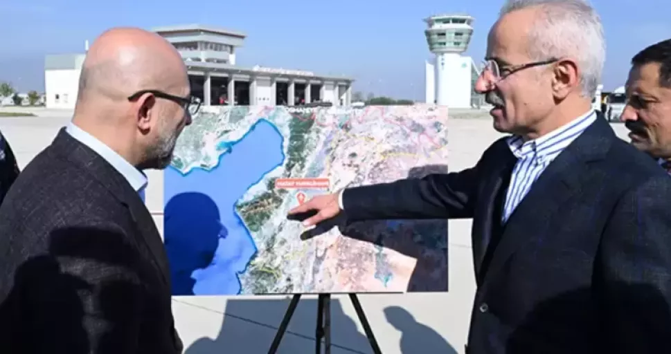 Bakan Uraloğlu açıkladı: Hatay Havalimanı'na ilave bir pist daha inşa edilecek!