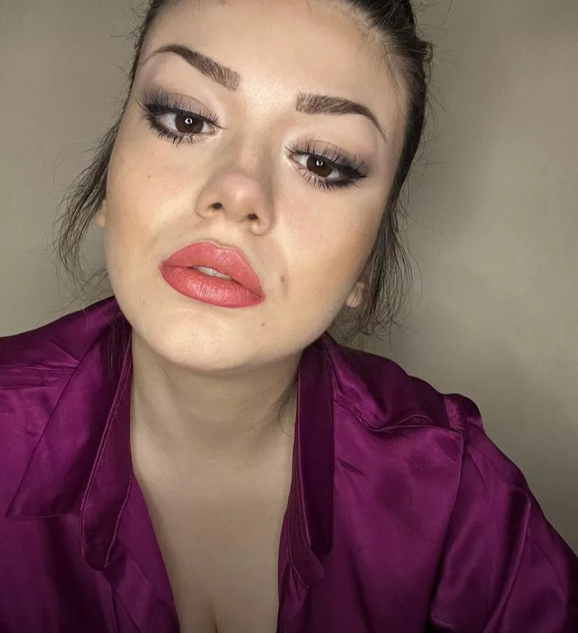 Dolandırıcılıktan tutuklanmıştı! Sosyal medya fenomeni Simge Barankoğlu yeniden gözaltında - TRHaber