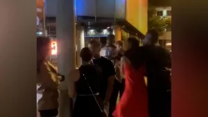 Balotelli İsviçre'de sarhoş olup kadınlarla eğlendi
