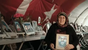 Soylu'dan Diyarbakır Anneleri paylaşımı: Evlat nöbeti 1000'inci gününde
