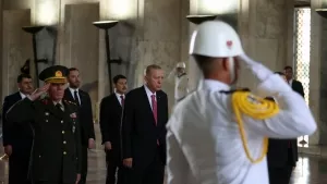 Cumhrubaşkanı Erdoğan Anıtkabir'de
