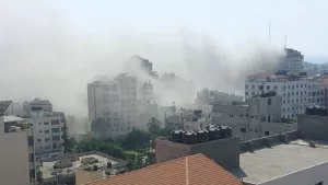 İsrail'den Gazze'ye hava saldırısı! Çok sayıda yaralı var