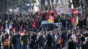 Avrupa'da grev dalgası yayılıyor! İngiltere'den skandal karar