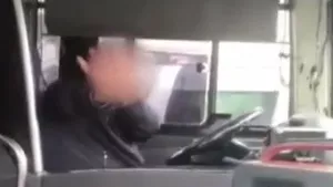 İETT şoförü kadın yolcuya el hareketi çekti! İşte skandal anlar