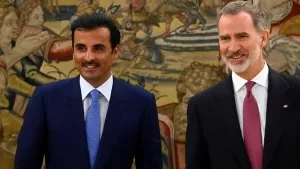 İspanya Kralı Katar Emiri'ni Arapça sözlerle karşıladı