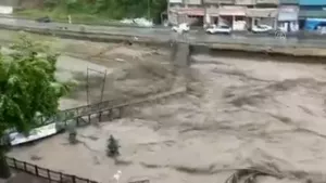 Kastamonu'da çay taştı! Köprü sulara dayanamayarak yıkıldı