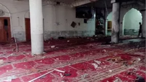 Pakistan'daki cami saldırısından feci görüntüler!