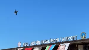 Rize-Artvin Havalimanı'na SOLOTÜRK damga vurdu!