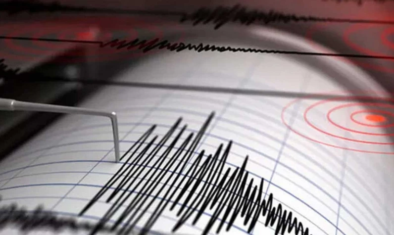 Son dakika: Kuşadası Körfezi'nde 5.1 büyüklüğünde deprem! AFAD detayları açıkladı