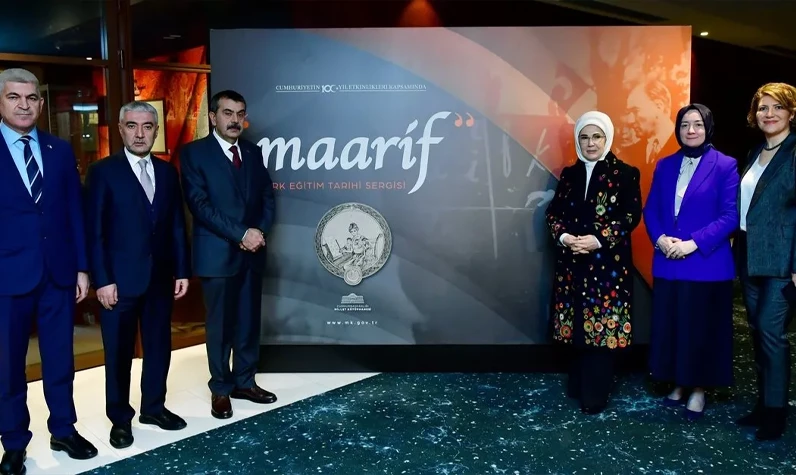 Emine Erdoğan, Maarif Türk Eğitim Tarihi Sergisini ziyaret etti