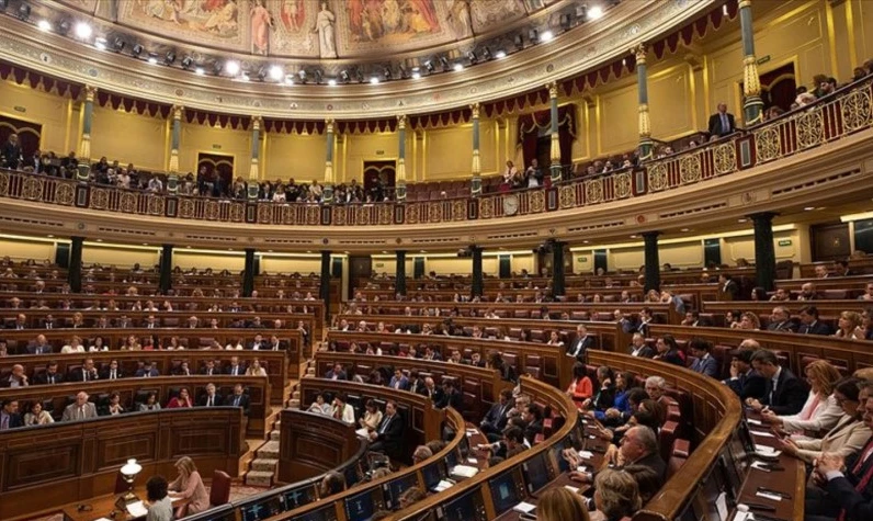 Ayrılıkçı Katalanlara af yok: İspanya Meclisi yasa tasarısını reddetti