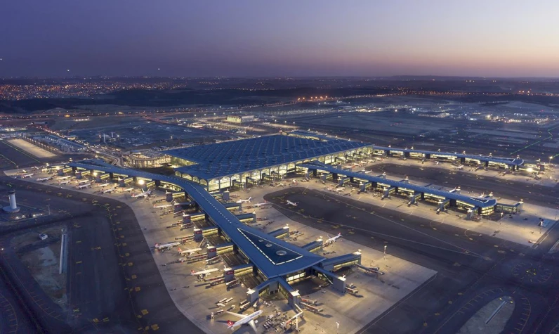 Avrupa'da bir ilk! İstanbul Havalimanı'na yeni sistem: 3 uçak aynı anda inip kalkabilecek