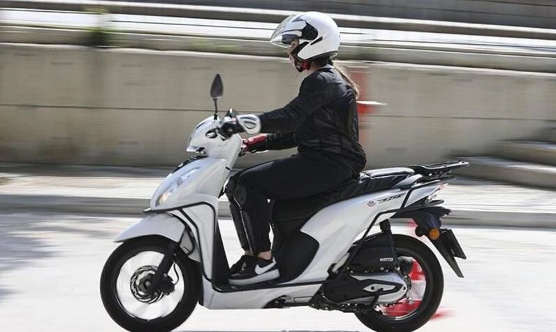 B sınıfı ehliyet ile motosiklet kullanılır mı? Kaç cc motosiklet kullanılır? Şartları ne?