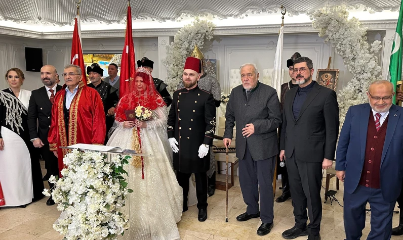 Hanedan düğünü! Nikahı Başkan Aydın kıydı! Şahitliklerini İlber Ortaylı yaptı: Osmanlı Sultanı işte böyle dünya evine girdi