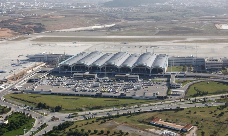 Sabiha Gökçen Havalimanı'ndan yolculara duyuru: Uçuşlar yarına kadar azaltılacak
