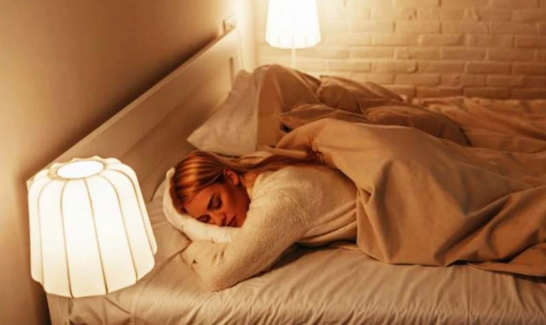 Yatarken gece lambası kullanıyor musunuz? Araştırmalara göre...