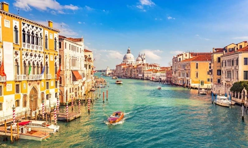 Rüyada İtalya’ya gitmek ne demek? Rüyada uçakla İtalya'ya gitmek ne anlama geliyor?