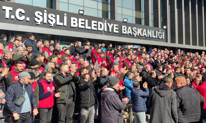 CHP'li Şişli Belediyesinde eylem: 'Belediye, emekçilerin alın terinin karşılığı olan ücretleri vermiyor'