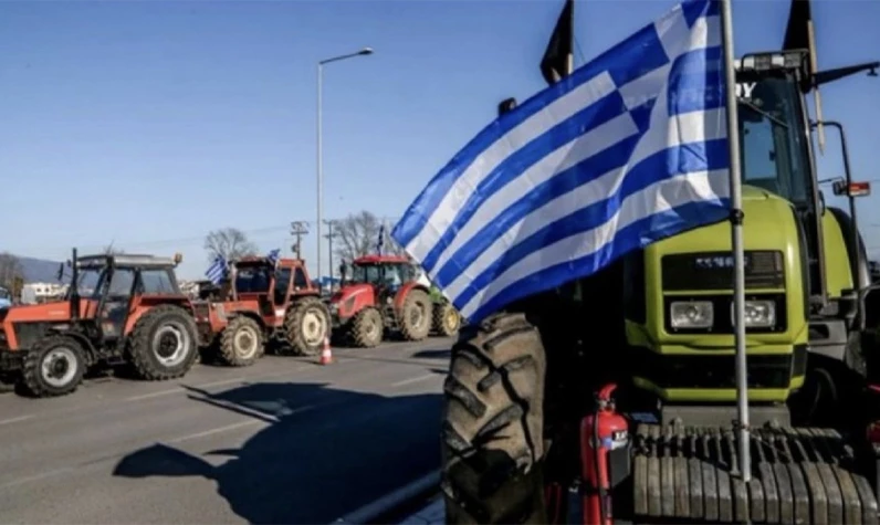Yunanistan'da çiftçi eylemi: Traktörlerle Kuzey Makedonya sınırını kapattılar