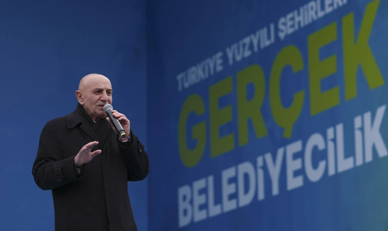 Çamur siyaseti! Turgut Altınok'tan 600 daire iddialarına yanıt: Yalan söylüyor, iftira atıyor