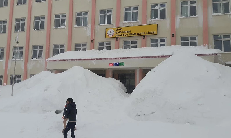 26-27-28 Mart Bitlis'te okullar tatil mi? Yarın Bitlis'te okul var mı? Tatvan'da kar tatili mi oldu?