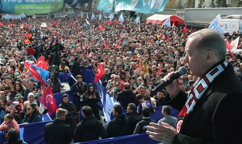 Son dakika: Cumhurbaşkanı Erdoğan: Emeklinin yükü hafifleyecek