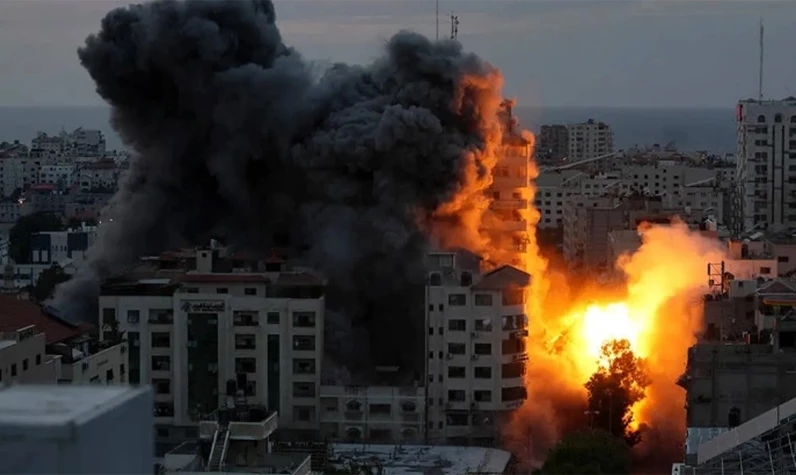 İşgal ordusu, Gazze'de 7 katlı binayı bombaladı: Ölenler ve enkaz altında kalanlar var