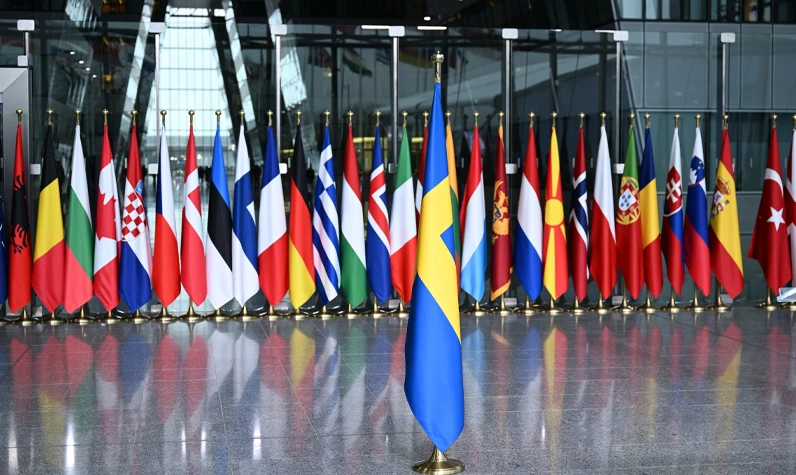 İsveç bayrağı NATO gönderinde!  NATO Genel Sekreteri Stoltenberg: Putin başarısız oldu!