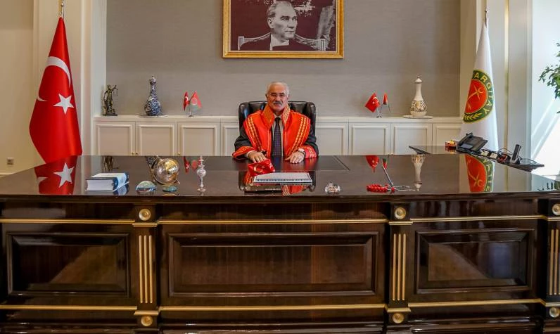 Mehmet Akarca kimdir? Yargıtay Başkanı kim oldu?