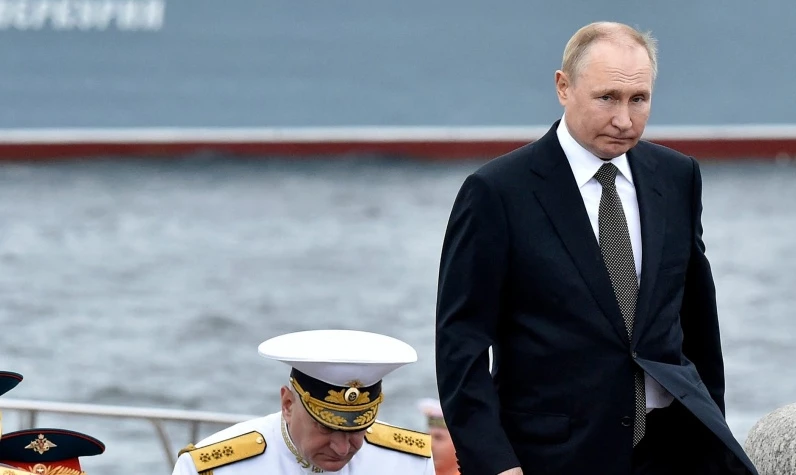Ukrayna'nın son darbesi çıldırttı! Putin'den Karadeniz'e yeni komutan kararı: Faturayı o isme kesti