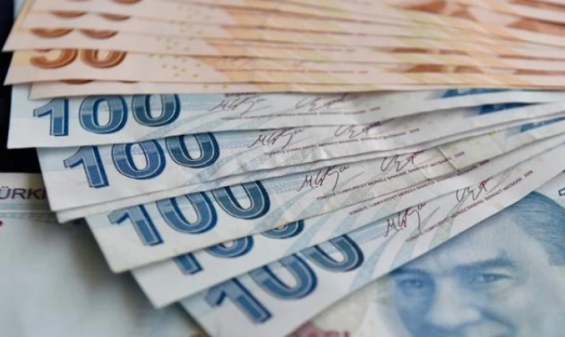 Dolar kuru düştü, Türk Lirasına dönüş hız kazandı! Mevduat faizleri zirveyi oynuyor: İşte bankalardan 100 bin liranın 32 günlük ve 3 aylık getirisi