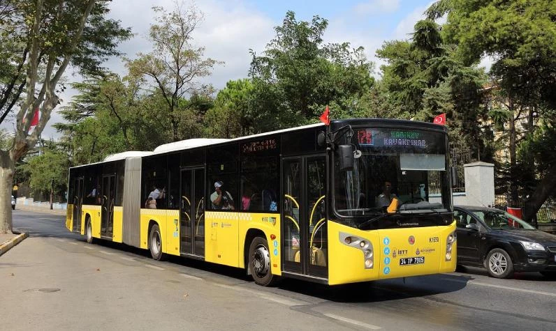 23 Nisan bugün İstanbul'da otobüsler ücretsiz mi? Bugün (Çocuk Bayramı) İETT otobüs metrobüs metro bedava mı?