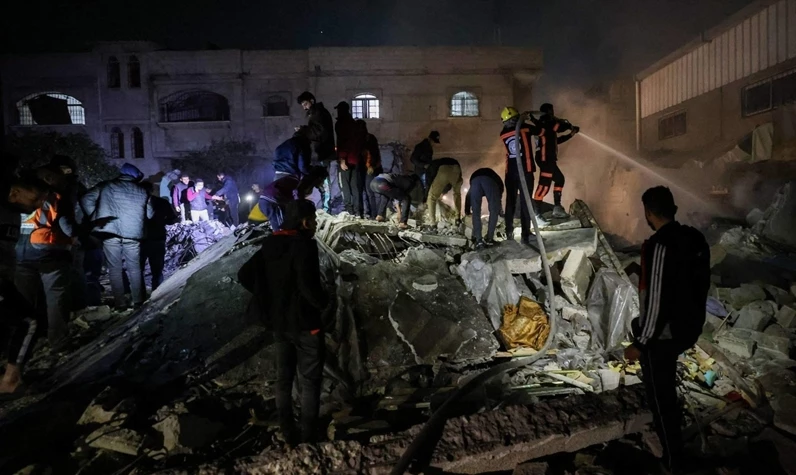 İsrail'den Refah'a saldırı: 16'sı çocuk 24 kişi hayatını kaybetti