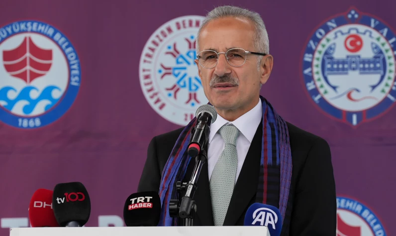 Bakan Uraloğlu müjdeyi verdi: Trabzon'a raylı sistem geliyor