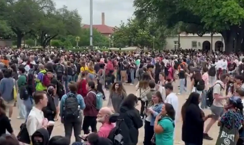 Austin Üniversitesi'ndeki protestolara ilgi yağdı!