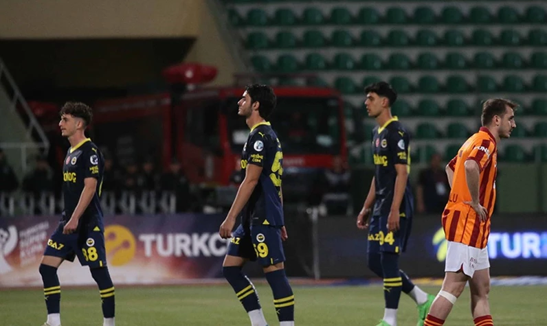 Okan Buruk açıkladı: Galatasaray Süper Kupa'da topu neden dışarı atmadı?
