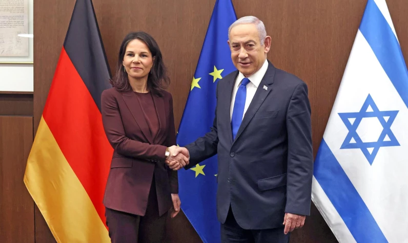 Alman bakan Baerbock, Netanyahu'nun yüzüne bakarak haykırdı: Gazze'yi açlığa sürüklüyorsun