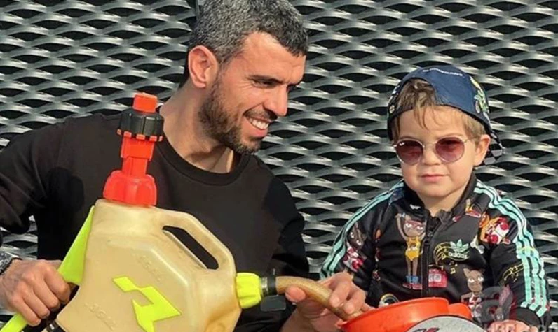 Babasının izinden gidiyor! Kenan Sofuoğlu 5 yaşındaki oğlu Zayn'ın doğum günü milyonluk araçla kutladı!
