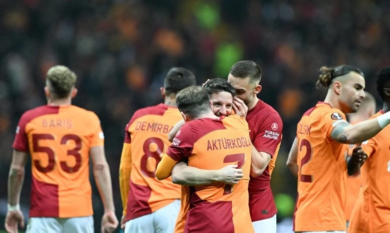 Galatasaray'da sarı alarm: 7 futbolcu sınırda!