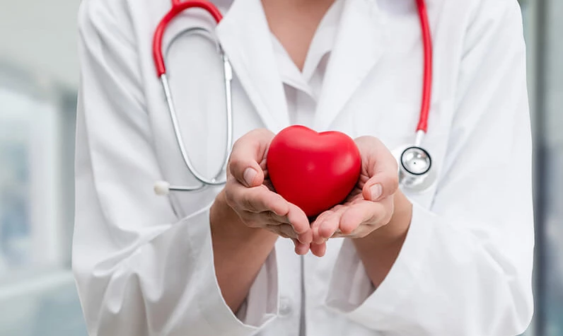 Korona aşılarının zararları neler, kalbi etkiliyor mu? Korona aşısı kalp hastalık riskini artırıyor mu?