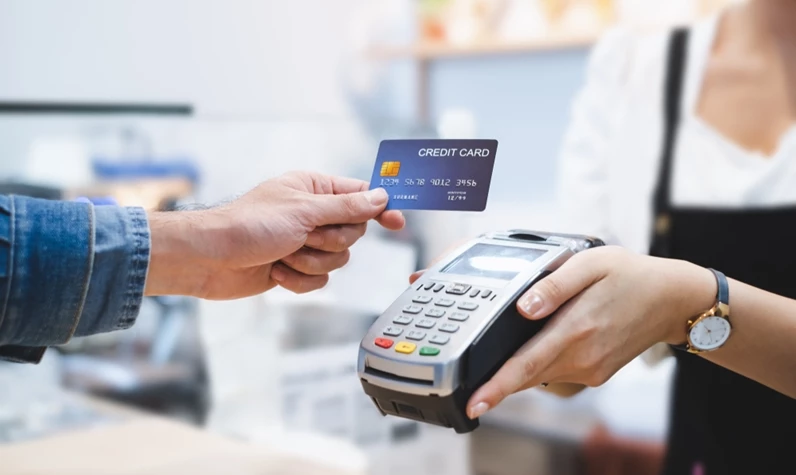 Kredi kartı kullananlar dikkat! Yeni düzenleme resmen duyuruldu: Limit değişti